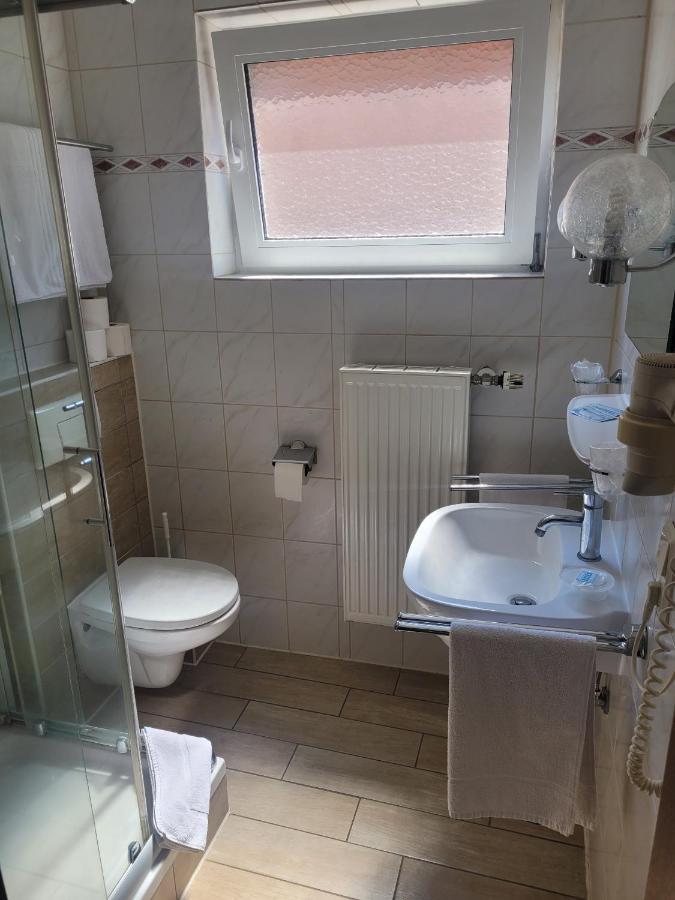 Ems-Hotel Emden Bagian luar foto