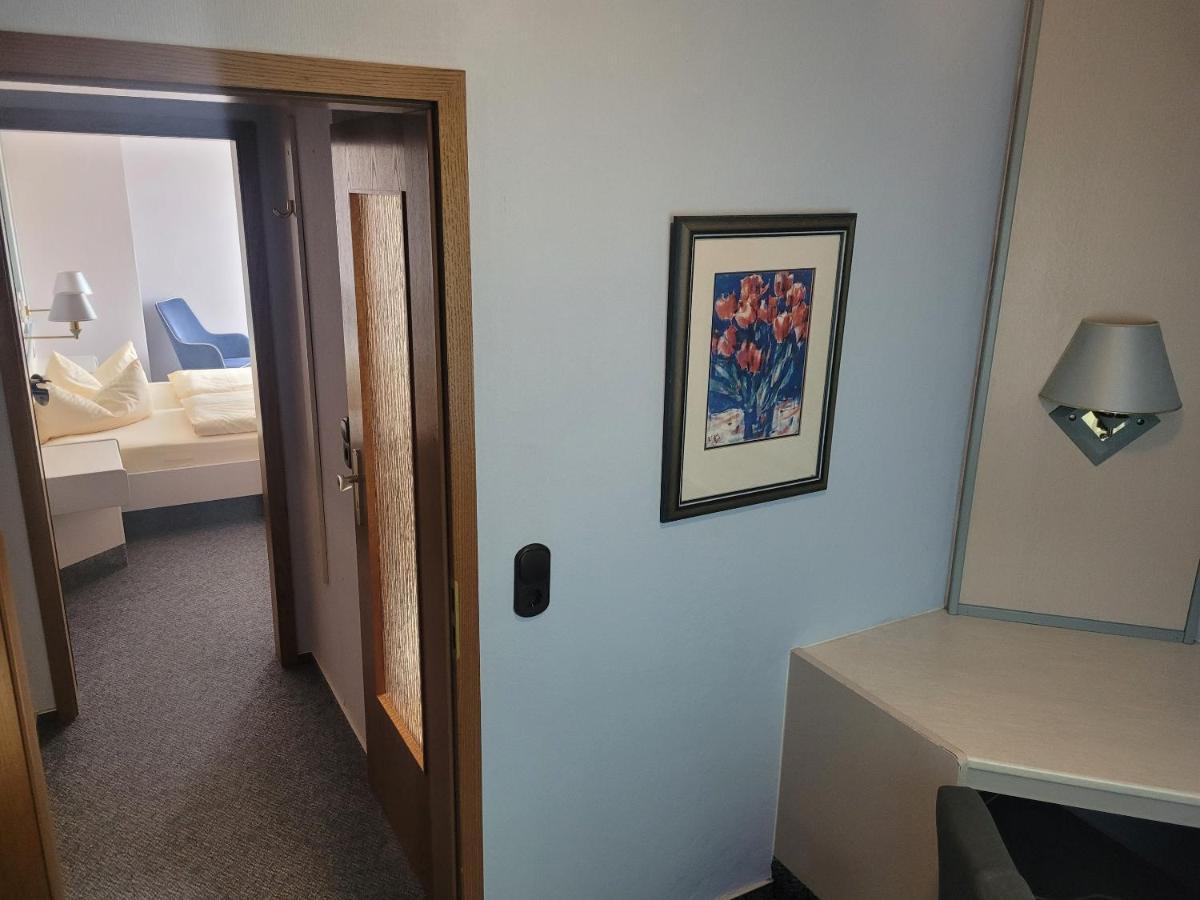 Ems-Hotel Emden Bagian luar foto